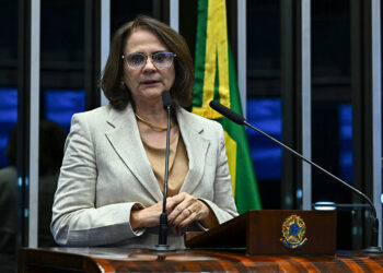 Damares diz que Justiça age como ‘regime autoritário’ no julgamento de Bolsonaro — Senado Notícias