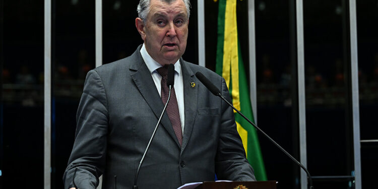 Heinze pede alívio da dívida agrícola no RS — Senado Notícias