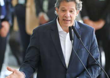 Ministro da Fazenda nega que vá alterar a meta fiscal