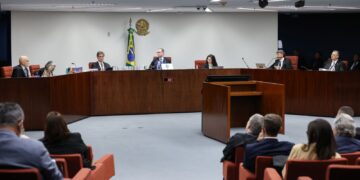 STF inicia interrogatório de ex-aliados de Bolsonaro na trama golpista