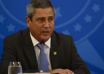 Moraes mantém prisão do general Braga Netto