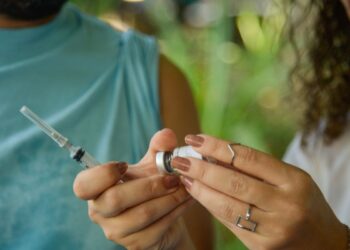 Casos de Síndrome Respiratória Aguda Grave caem na maior parte do país