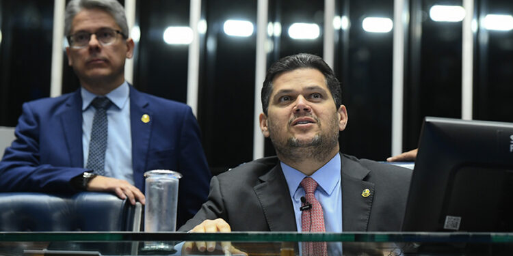 Senado aprova Luís Guilherme Nascentes da Silva para embaixada no Haiti — Senado Notícias