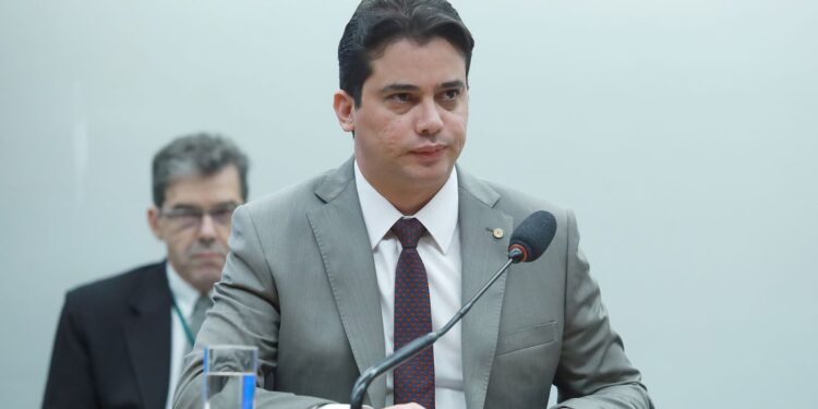 Deputado nega envolvimento com suposto desvio de recursos de município