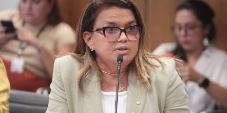 Comissão aprova proposta para facilitar exploração de aeroporto por estados e municípios – Notícias