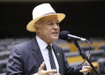 Comissão aprova proposta de gestão coletiva da terra para moradias populares – Notícias