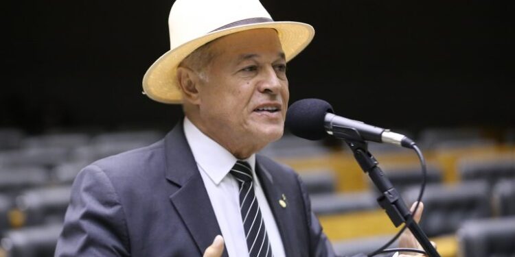 Comissão aprova proposta de gestão coletiva da terra para moradias populares – Notícias