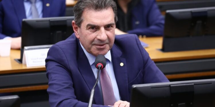 Comissão aprova uso de espaços públicos para viabilizar atividade de logística reversa – Notícias