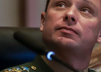 Cid reafirma que Bolsonaro leu minuta golpista durante reunião