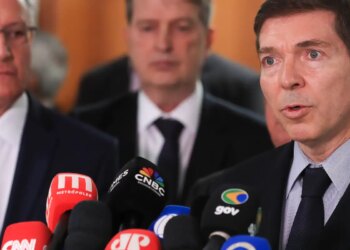 Empresários esperam acordo antes de possível retaliação aos EUA