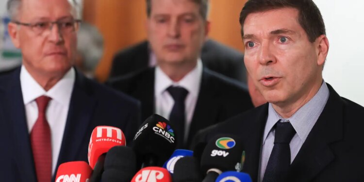 Empresários esperam acordo antes de possível retaliação aos EUA