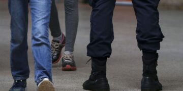 SP: governo vai recorrer para contratar PMs como monitores de escolas