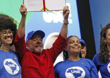 Lula diz que vai cobrar imposto das empresas americanas digitais