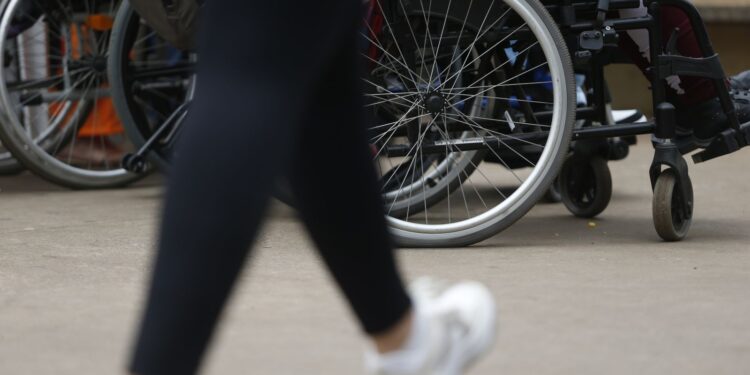 Pessoas com deficiência terão cotas no ensino técnico e superior de SP