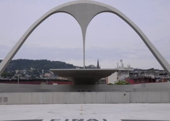 Justiça decide que Sambódromo pertence à prefeitura do Rio
