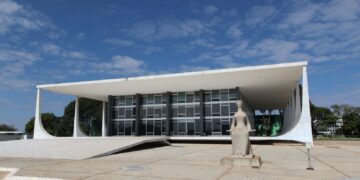 STF fará defesa de Moraes em sessão de retorno do recesso