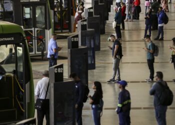 Pesquisa identifica 20,5 milhões de brasileiros sem acesso à internet