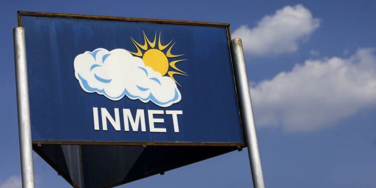 Ciclone extratropical causa chuva e rajadas de vento no Sul