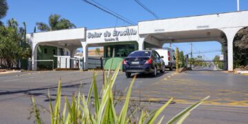 Moraes autoriza Bolsonaro a deixar prisão domiciliar para fazer exames