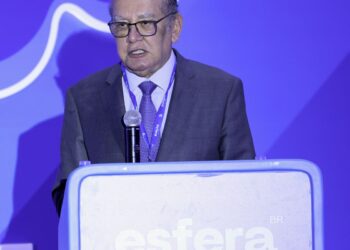“Nenhum desconforto”, diz Mendes sobre prisão domiciliar de Bolsonaro