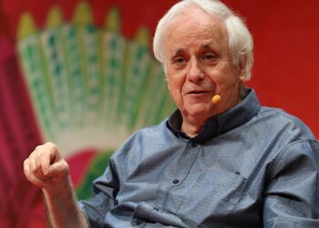 Israel pratica genocídio, colonização e apartheid, diz Ilan Pappe
