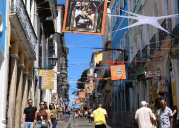 Abertura da Flipelô apresenta musical em homenagem a Dias Gomes