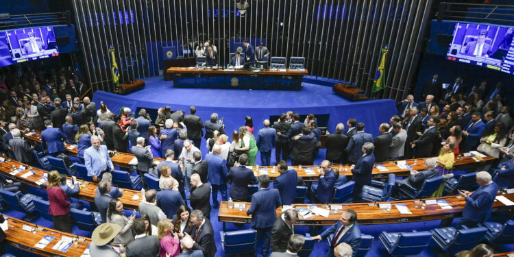 Comenda Santa Dulce dos Pobres será entregue a sete agraciados — Senado Notícias