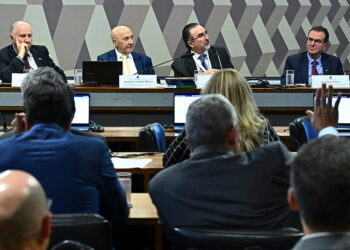 Impasse entre associações de municípios atrasa criação do Comitê Gestor do IBS — Senado Notícias