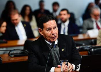 CRE vai debater defesa nacional, soberania e paz com ministro da Defesa — Senado Notícias