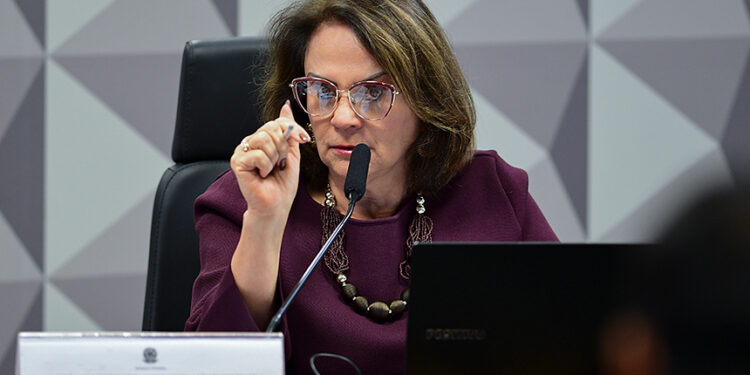 No Agosto Lilás, CDH vota projetos ligados a direitos da mulher — Senado Notícias