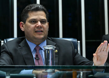 Davi pede que Congresso siga cumprindo sua missão pelo Brasil — Senado Notícias