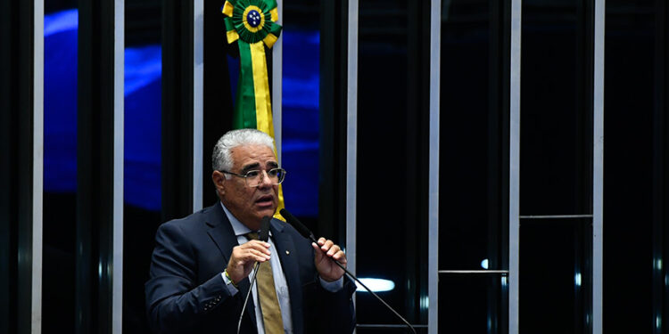 Girão denuncia ‘chantagem’ para senador Marcos do Val deixar o mandato — Senado Notícias
