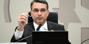 CSP acata recompensa a policial que apreender armas ilegais — Senado Notícias