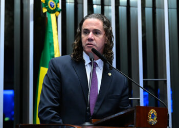 Veneziano destaca investimentos federais na Paraíba — Senado Notícias