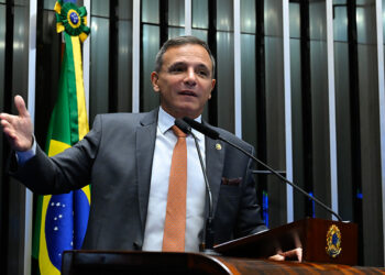 Marcio Bittar cobra explicações sobre entrada de avião russo no Brasil — Senado Notícias