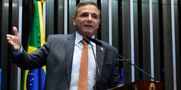Marcio Bittar cobra explicações sobre entrada de avião russo no Brasil — Senado Notícias
