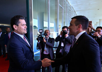 Davi recebe presidente do Equador e defende ampliação da cooperação bilateral — Senado Notícias