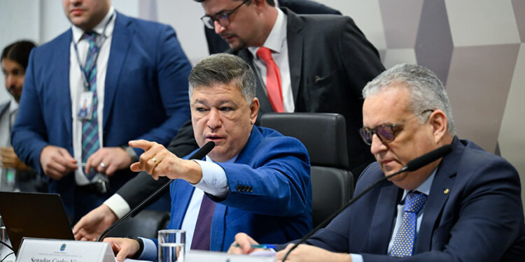 Em depoimento fechado, delegado falou durante cinco horas na CPMI do INSS — Senado Notícias