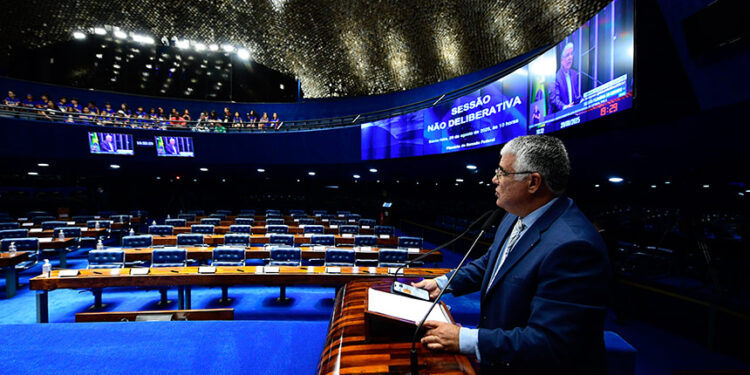 Girão denuncia sigilo e quer transparência sobre ‘careca do INSS’ no Senado — Senado Notícias