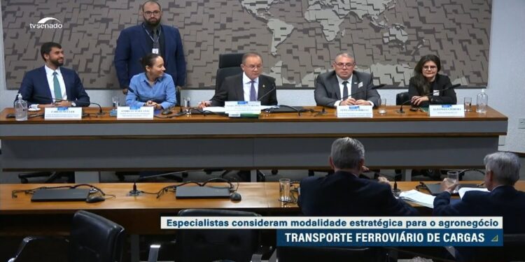 Vídeo: Debate aponta benefícios do transporte de cargas por ferrovias