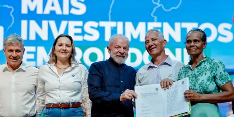 Bolsonaro está tendo o direito de se defender, diz Lula