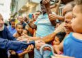 Lula entrega 599 títulos de terra em antiga área de palafitas em PE