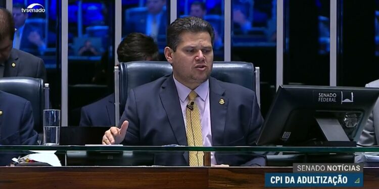 Davi anuncia criação da CPI da Adultização — Senado Notícias