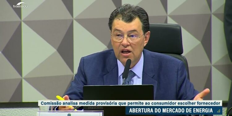 Congresso começa a analisar a medida provisória do setor elétrico — Senado Notícias