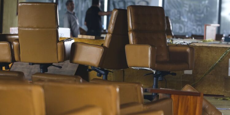 8/1: STF vota para condenar homem que sentou na cadeira de Moraes