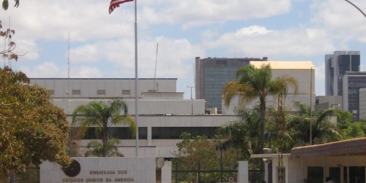 Itamaraty convoca chefe da Embaixada dos EUA após ameaça ao Judiciário