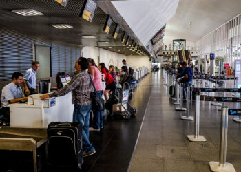 Flexibilidade na compra de passagem aérea vai ser votada na CI — Senado Notícias