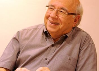 Verissimo permanece internado em estado grave em Porto Alegre