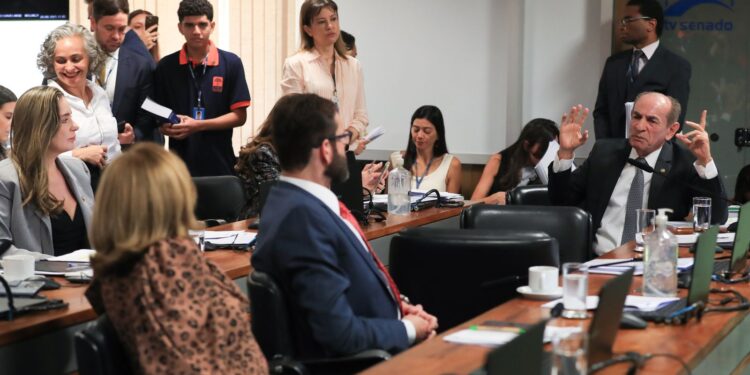 CCJ do Senado aprova novo código eleitoral com 900 artigos