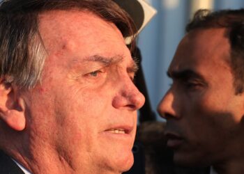 Moraes autoriza Bolsonaro a receber visita de médicos particulares